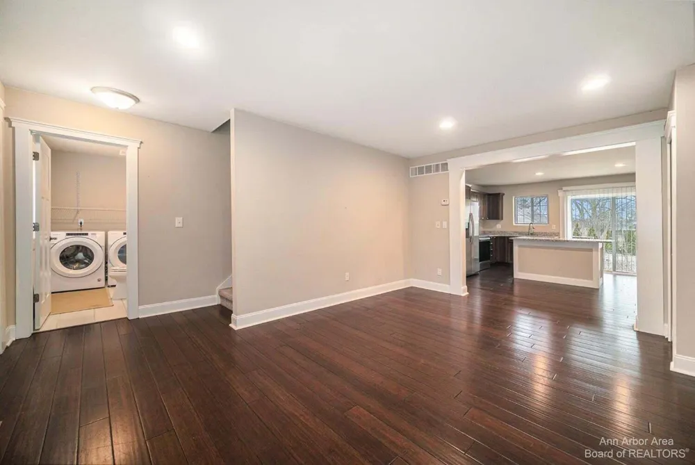 1 Maple Village Court Ann Arbor City, MI 48103