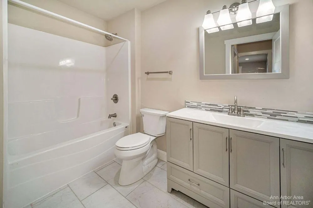 1 Maple Village Court Ann Arbor City, MI 48103