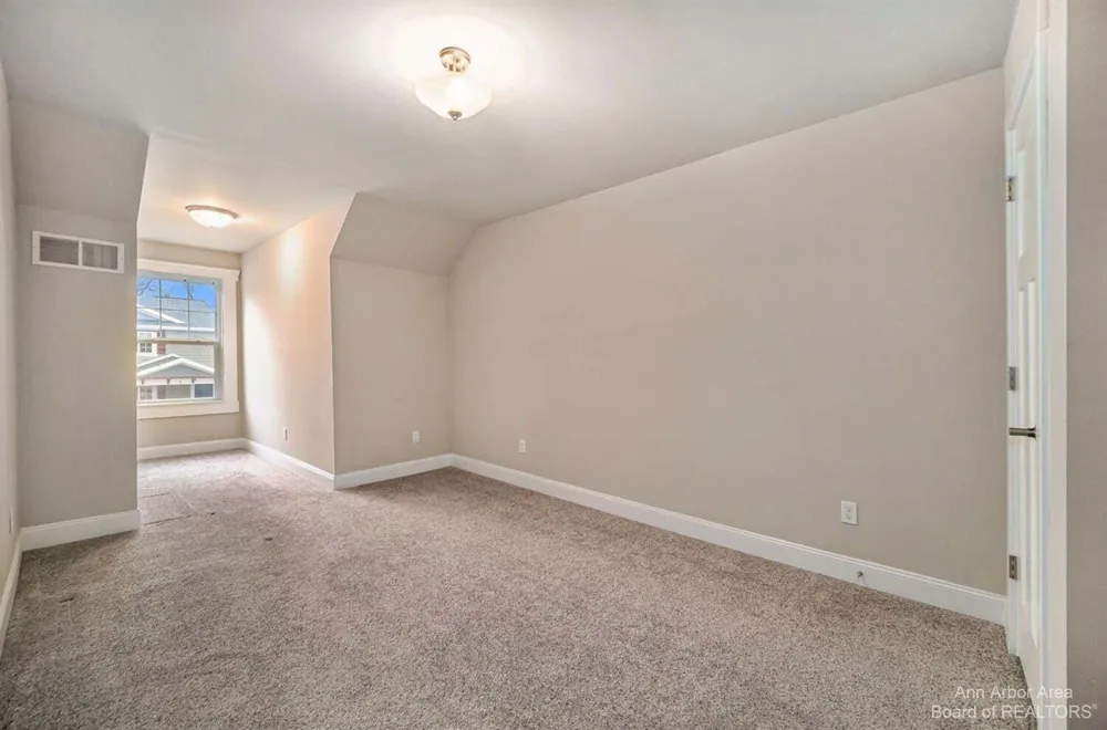 1 Maple Village Court Ann Arbor City, MI 48103
