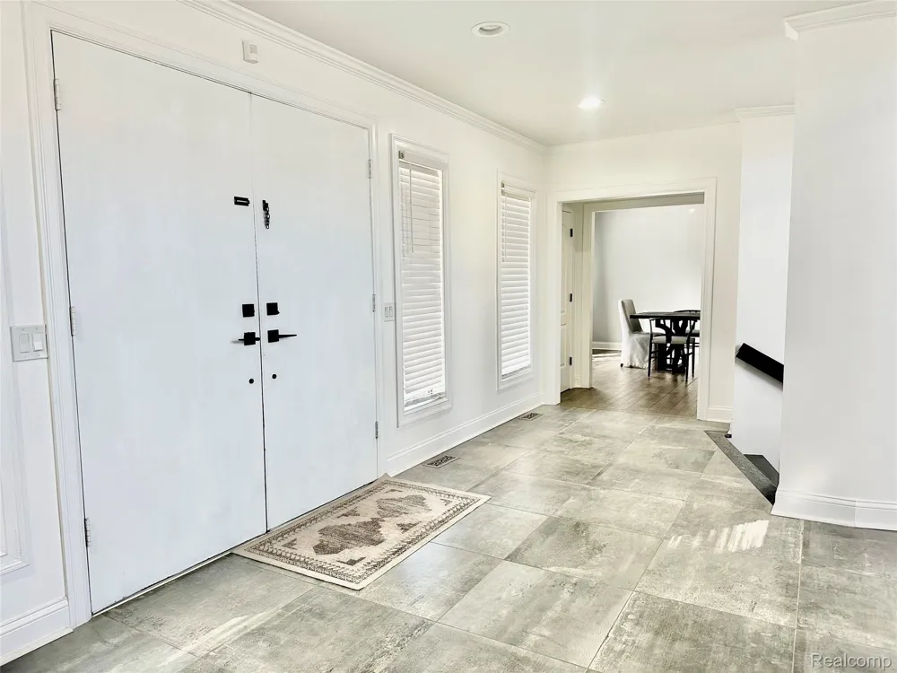 95 Barbara Lane Bloomfield Hills City, MI 48304