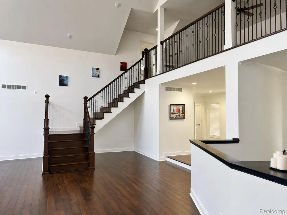 95 Barbara Lane Bloomfield Hills City, MI 48304