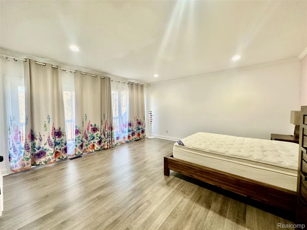 95 Barbara Lane Bloomfield Hills City, MI 48304