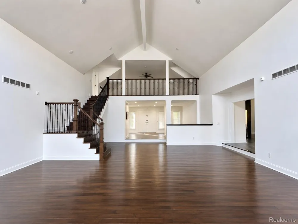 95 Barbara Lane Bloomfield Hills City, MI 48304