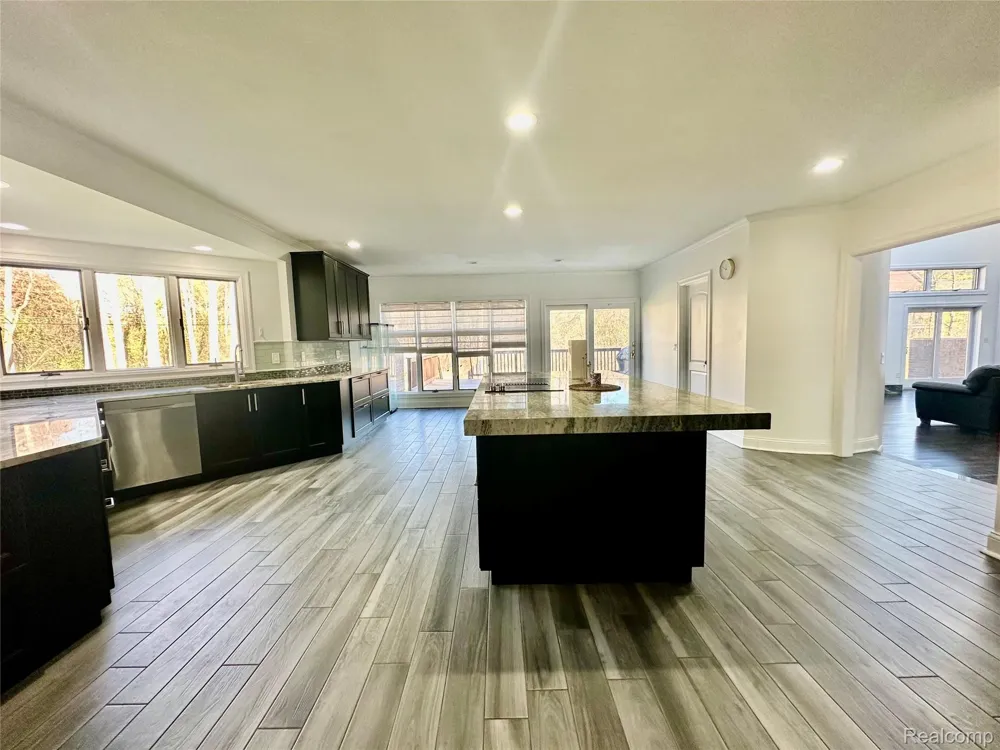 95 Barbara Lane Bloomfield Hills City, MI 48304
