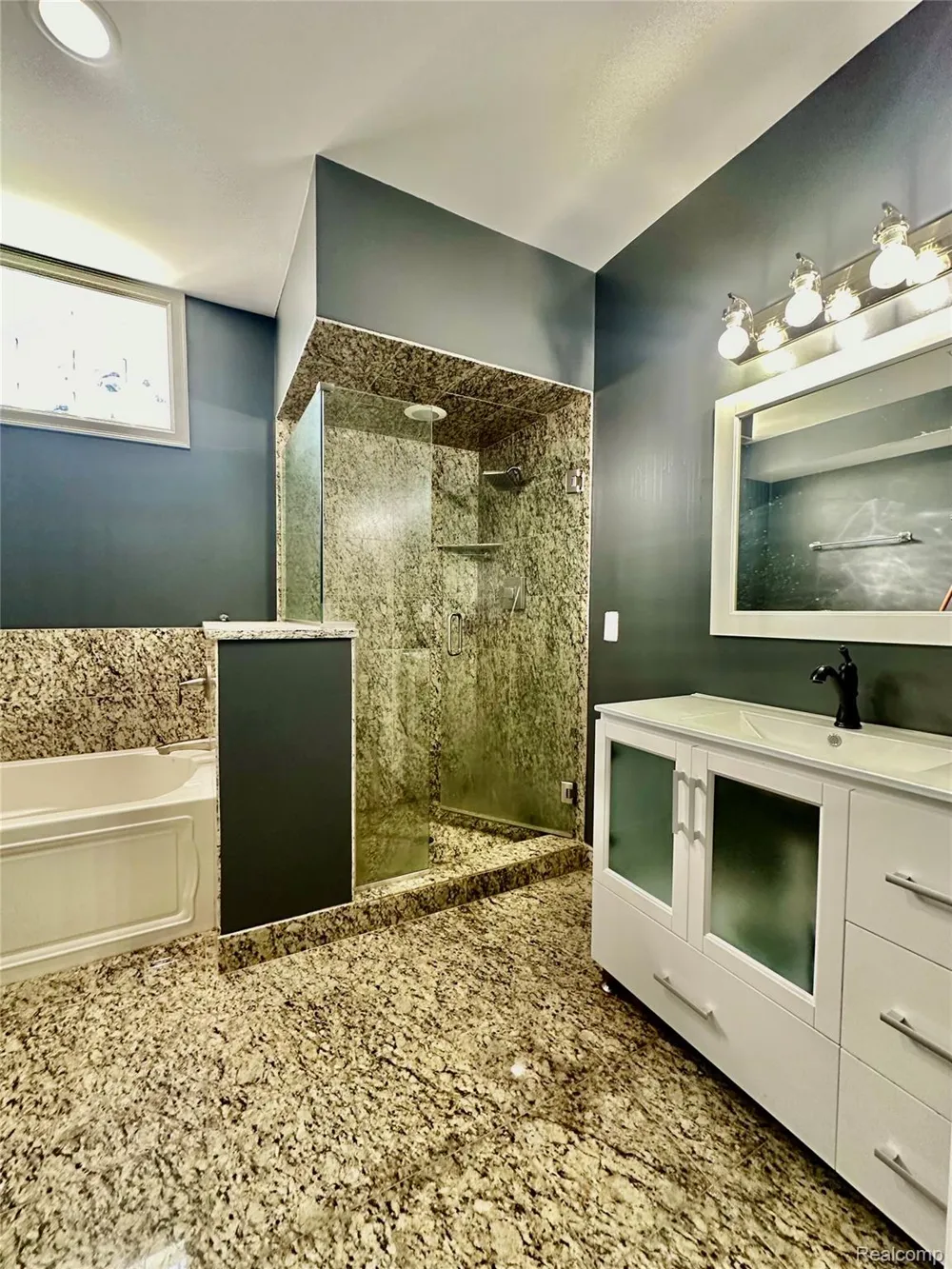 95 Barbara Lane Bloomfield Hills City, MI 48304