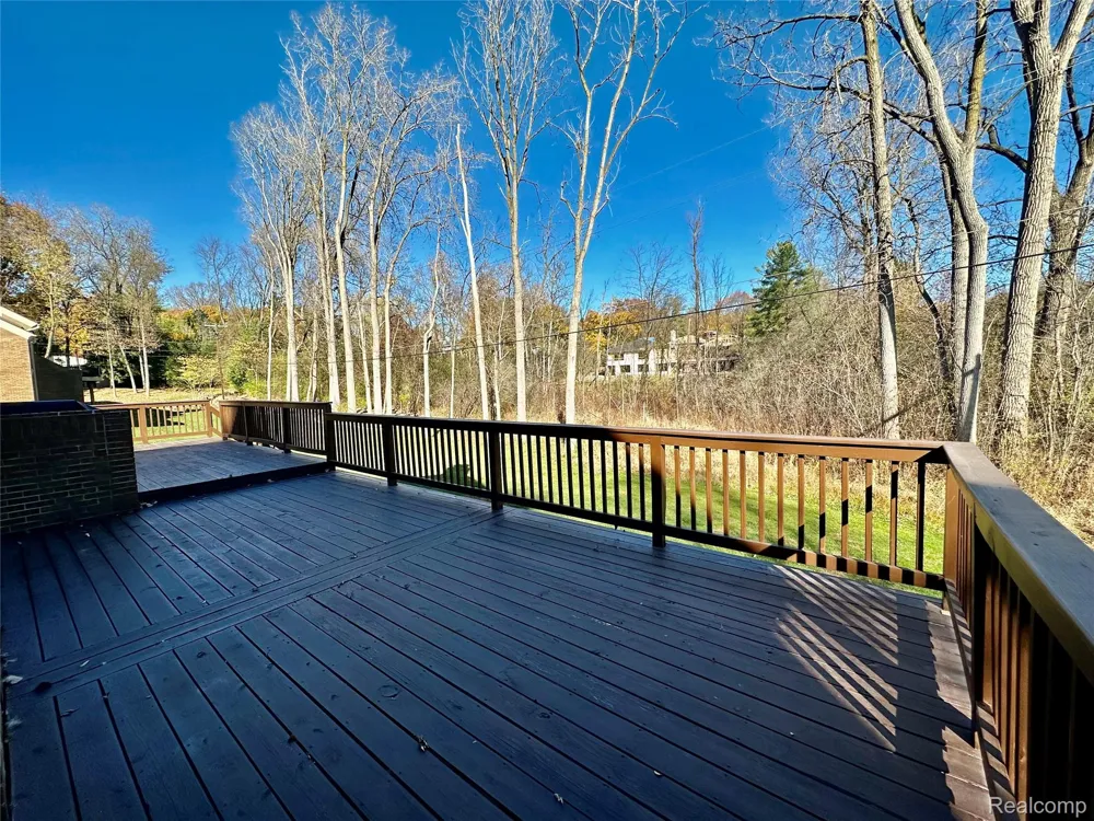 95 Barbara Lane Bloomfield Hills City, MI 48304