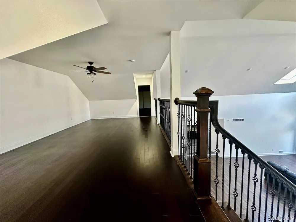 95 Barbara Lane Bloomfield Hills City, MI 48304