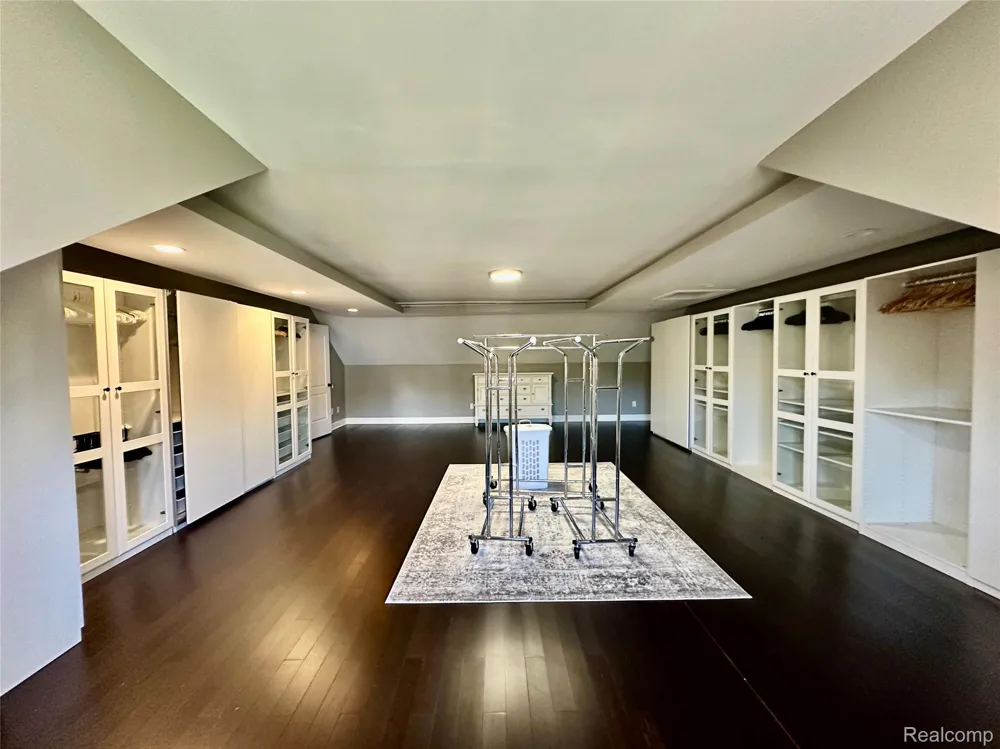 95 Barbara Lane Bloomfield Hills City, MI 48304