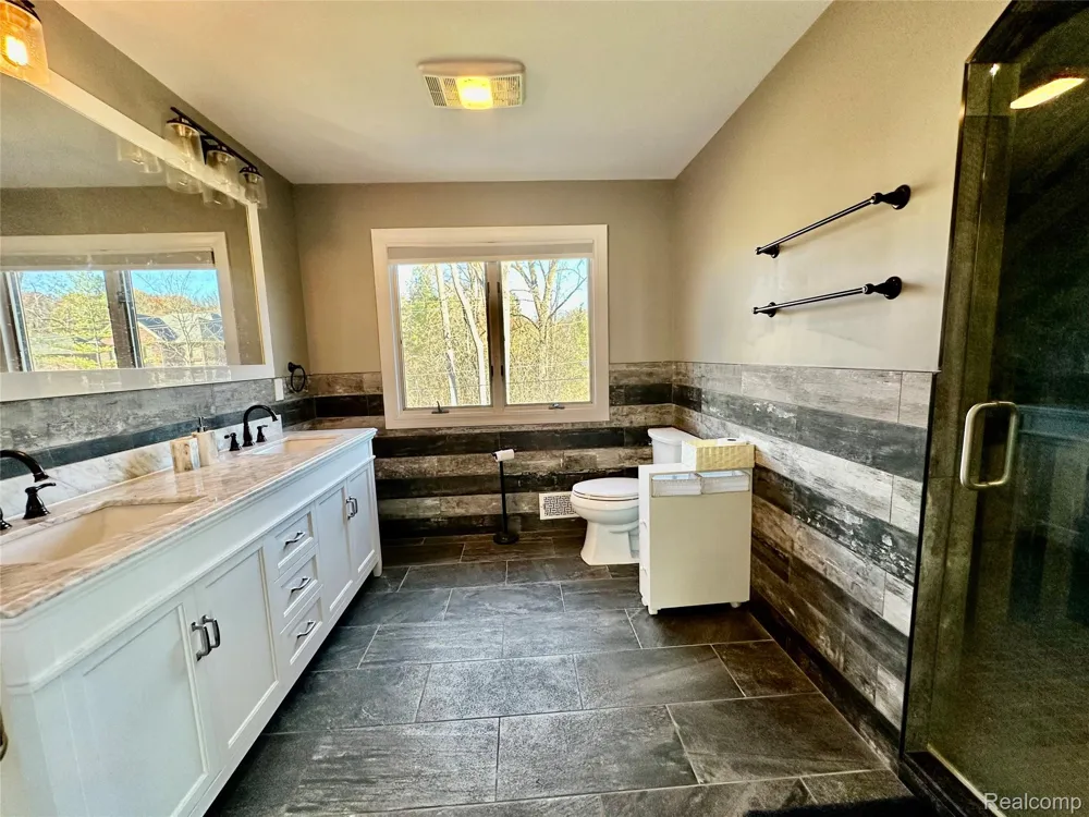 95 Barbara Lane Bloomfield Hills City, MI 48304