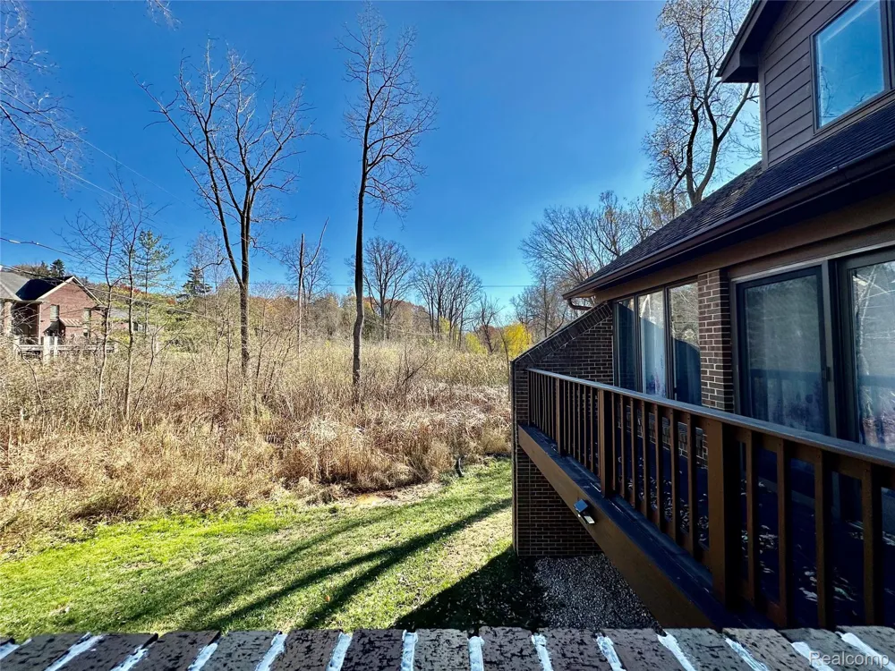 95 Barbara Lane Bloomfield Hills City, MI 48304