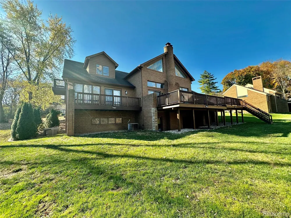 95 Barbara Lane Bloomfield Hills City, MI 48304