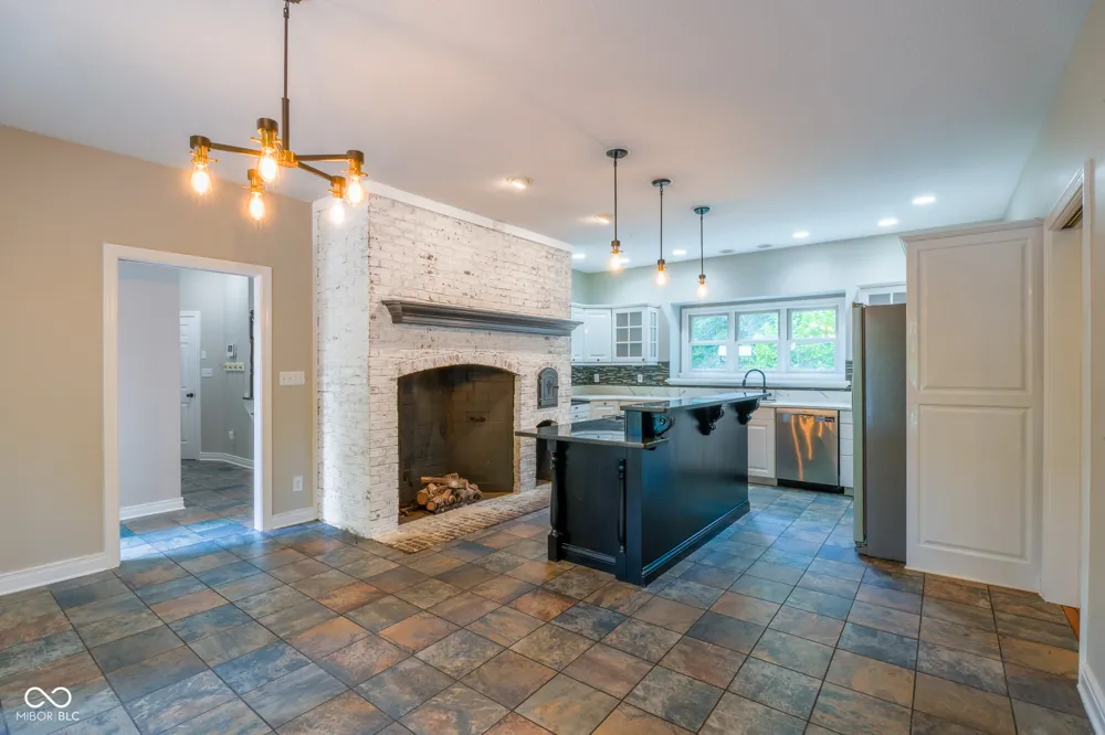 1671 E State Road 42 Mooresville, IN 46158