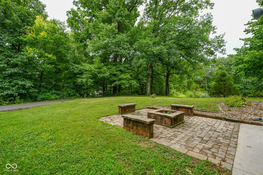 1671 E State Road 42 Mooresville, IN 46158
