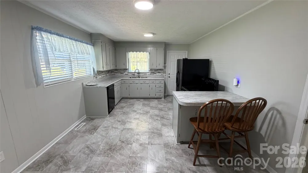 2372 Jamestown Road Morganton, NC 28655