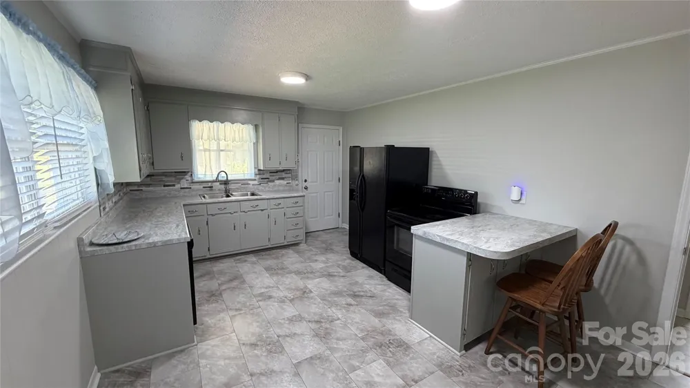 2372 Jamestown Road Morganton, NC 28655