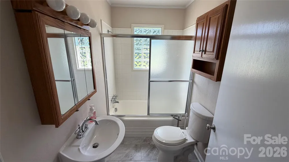 2372 Jamestown Road Morganton, NC 28655