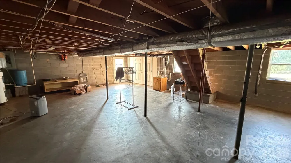 2372 Jamestown Road Morganton, NC 28655