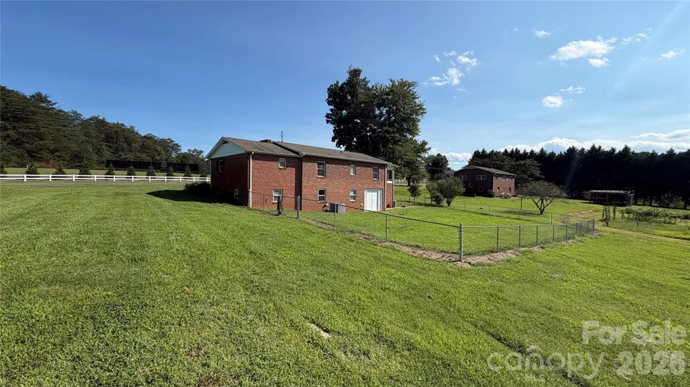 2372 Jamestown Road Morganton, NC 28655