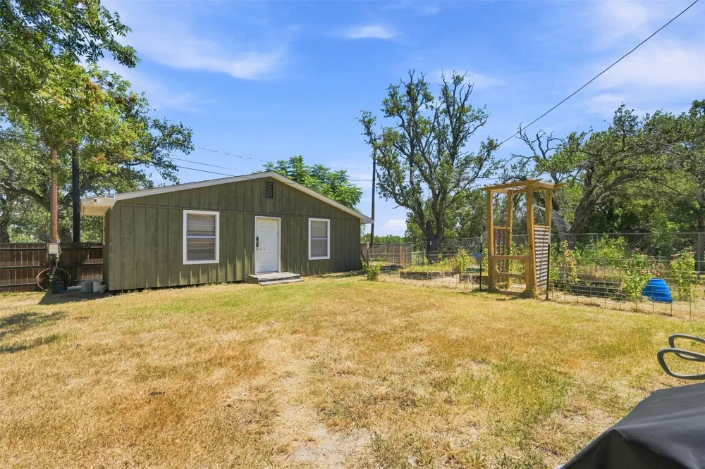 1103 S Willis Street Lampasas, TX 76550