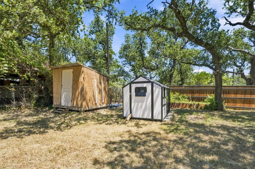 1103 S Willis Street Lampasas, TX 76550