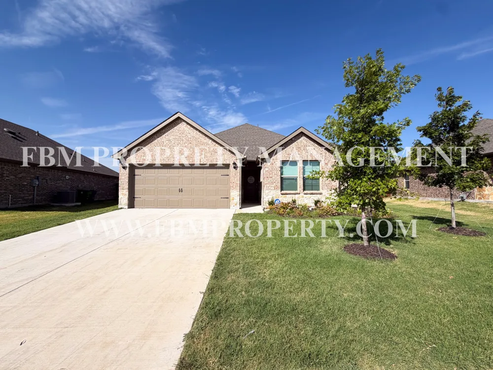 369 Thoroughbred Street Waxahachie, TX 75165