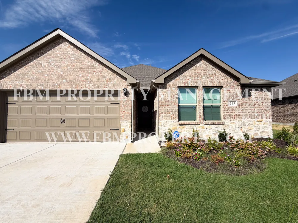 369 Thoroughbred Street Waxahachie, TX 75165