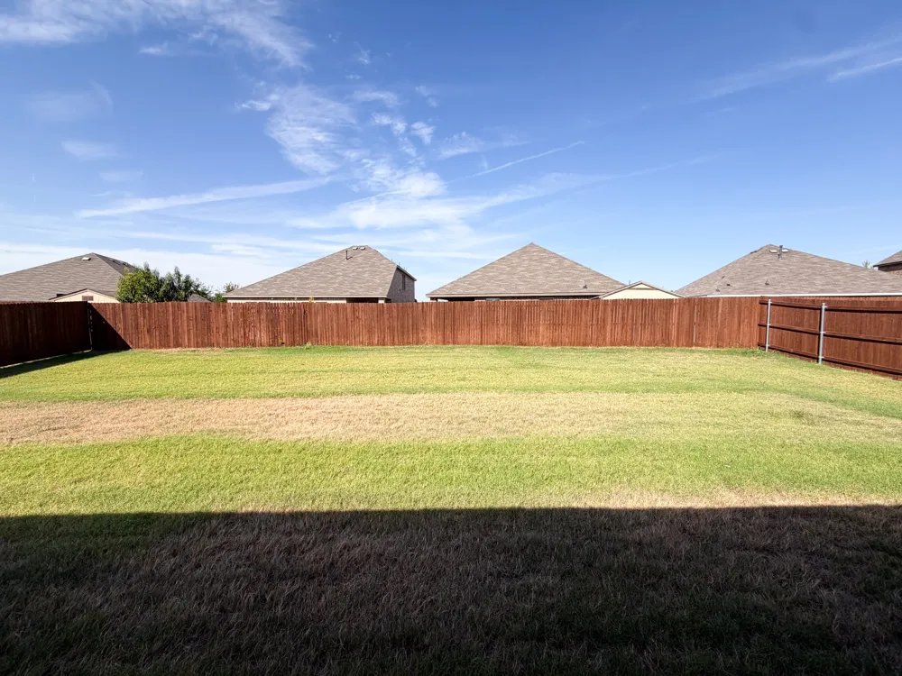 369 Thoroughbred Street Waxahachie, TX 75165