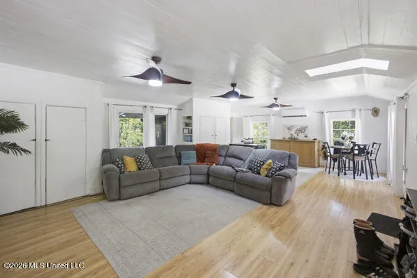 1076 Perrett Road Hazlehurst, MS 39083