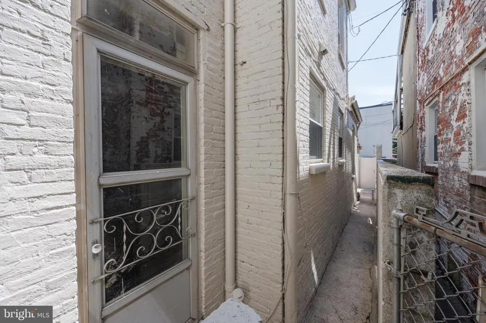 3031 ELLIOTT STREET Baltimore, MD 21224