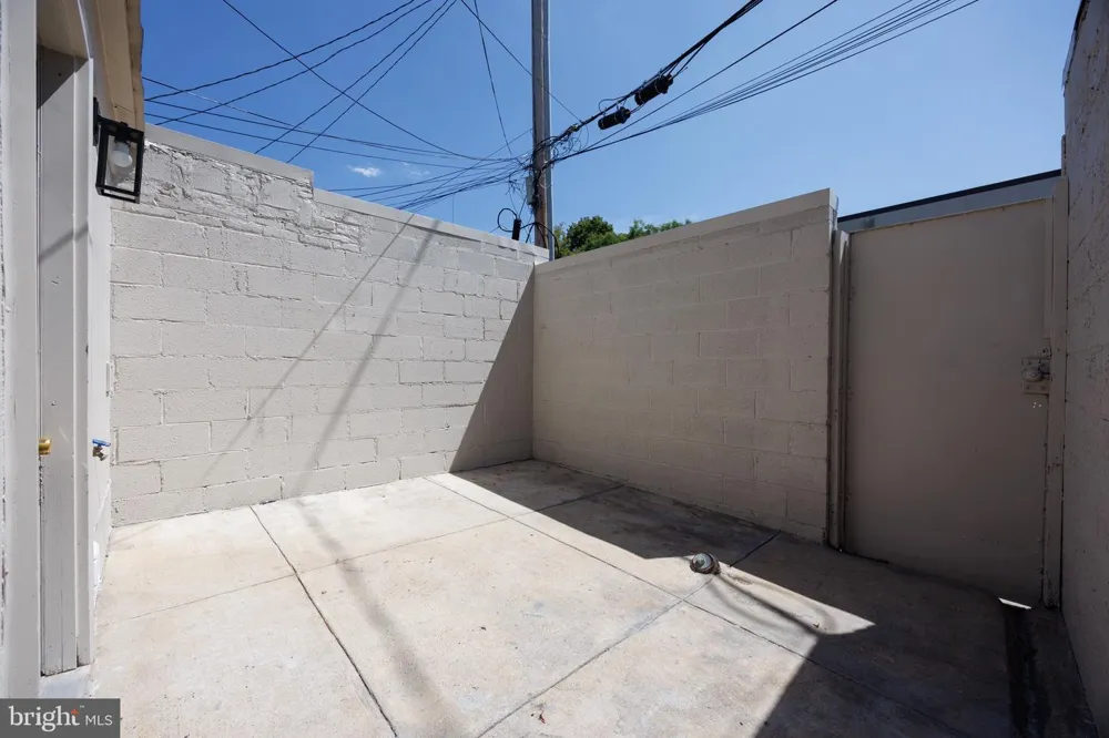 3031 ELLIOTT STREET Baltimore, MD 21224
