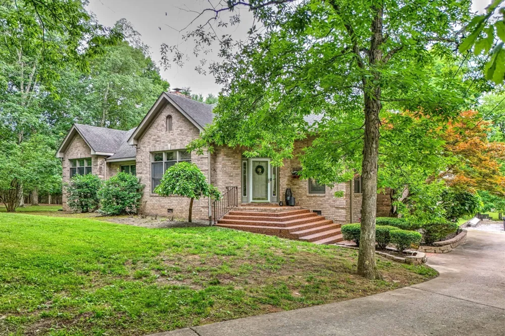 5544 S New Hope Rd Hermitage, TN 37076