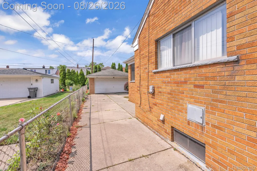 5937 Orchard Avenue Dearborn City, MI 48126
