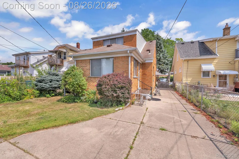 5937 Orchard Avenue Dearborn City, MI 48126