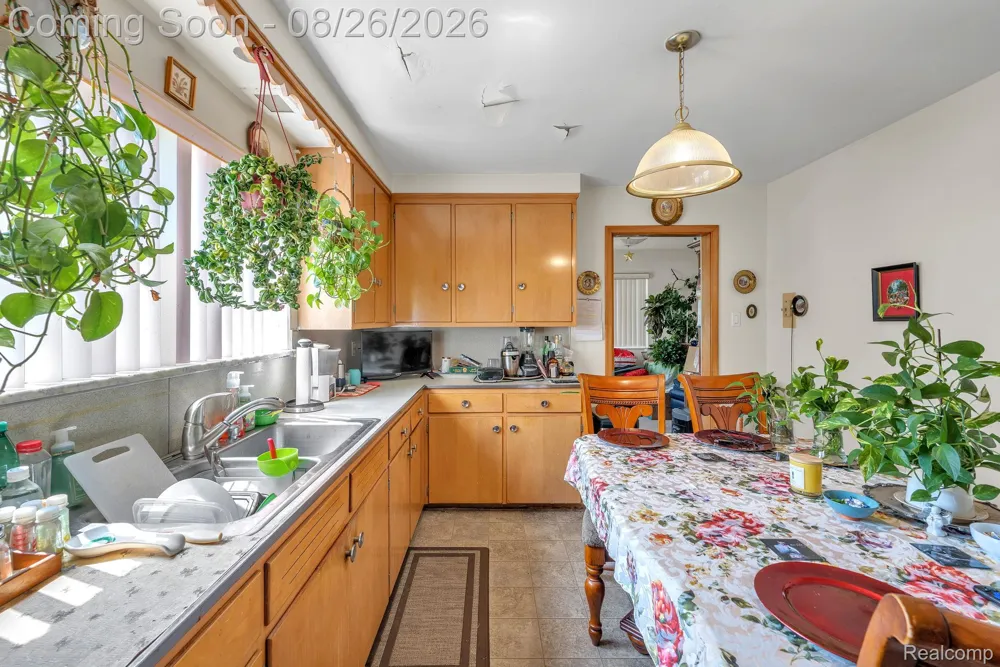 5937 Orchard Avenue Dearborn City, MI 48126