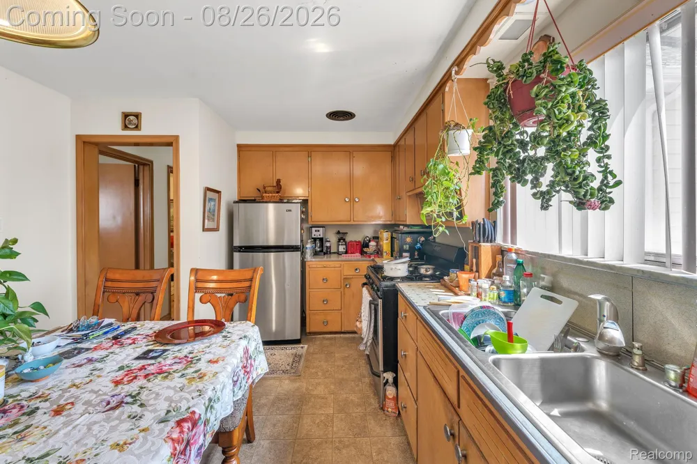5937 Orchard Avenue Dearborn City, MI 48126