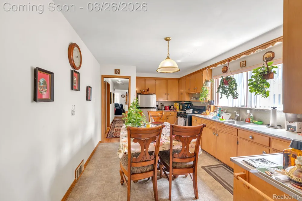 5937 Orchard Avenue Dearborn City, MI 48126