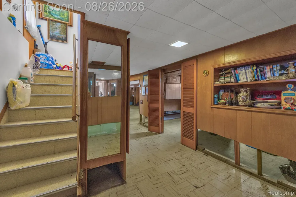 5937 Orchard Avenue Dearborn City, MI 48126