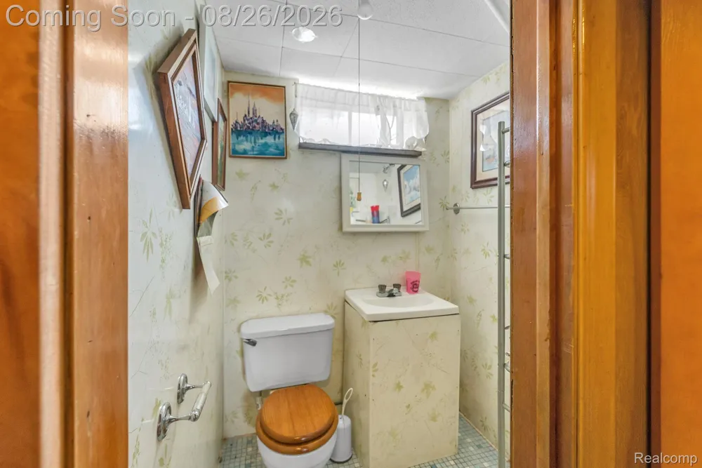 5937 Orchard Avenue Dearborn City, MI 48126