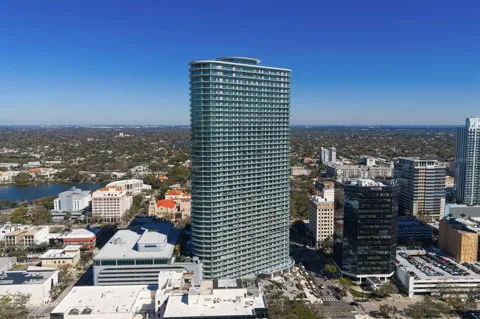 400 CENTRAL AVENUE #1704