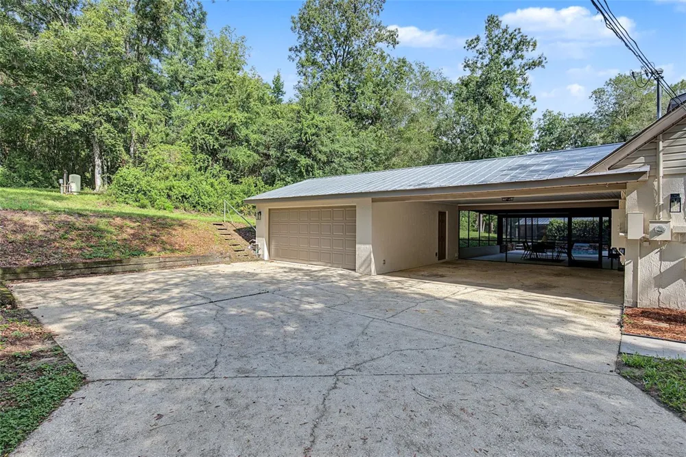 4229 BESSEMER ROAD Brooksville, FL 34602