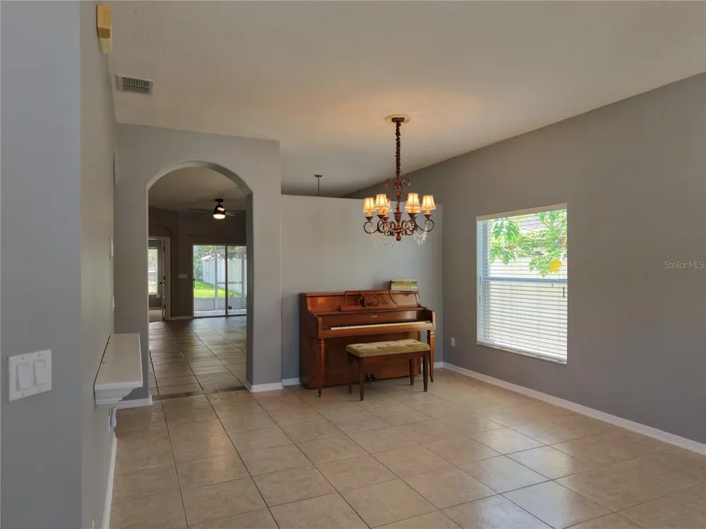 8251 NEWBURY SOUND LN Orlando, FL 32829