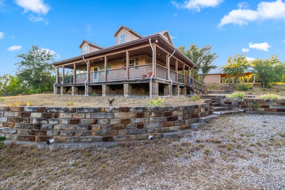 3204 Tabletop Mountain Drive Spicewood, TX 78669