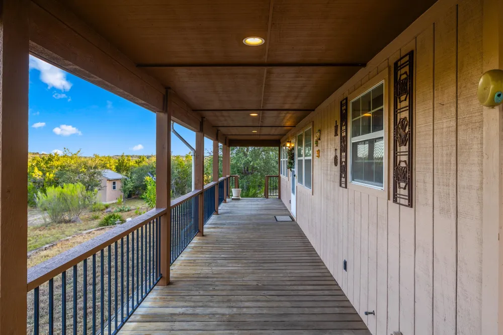 3204 Tabletop Mountain Drive Spicewood, TX 78669