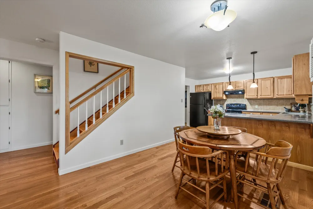 3204 Tabletop Mountain Drive Spicewood, TX 78669
