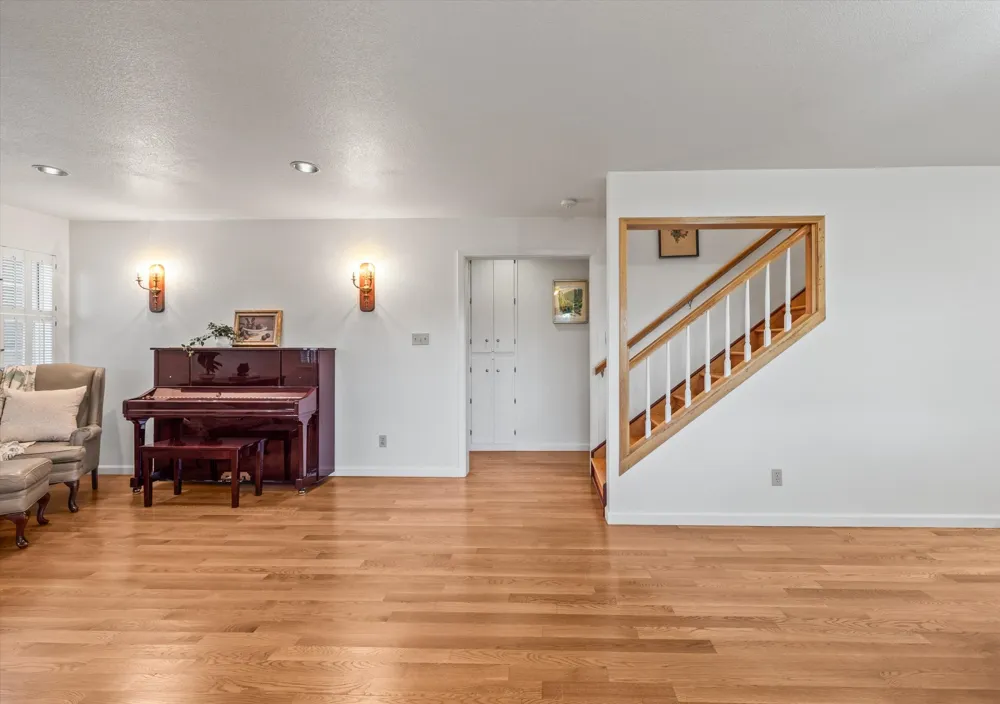 3204 Tabletop Mountain Drive Spicewood, TX 78669