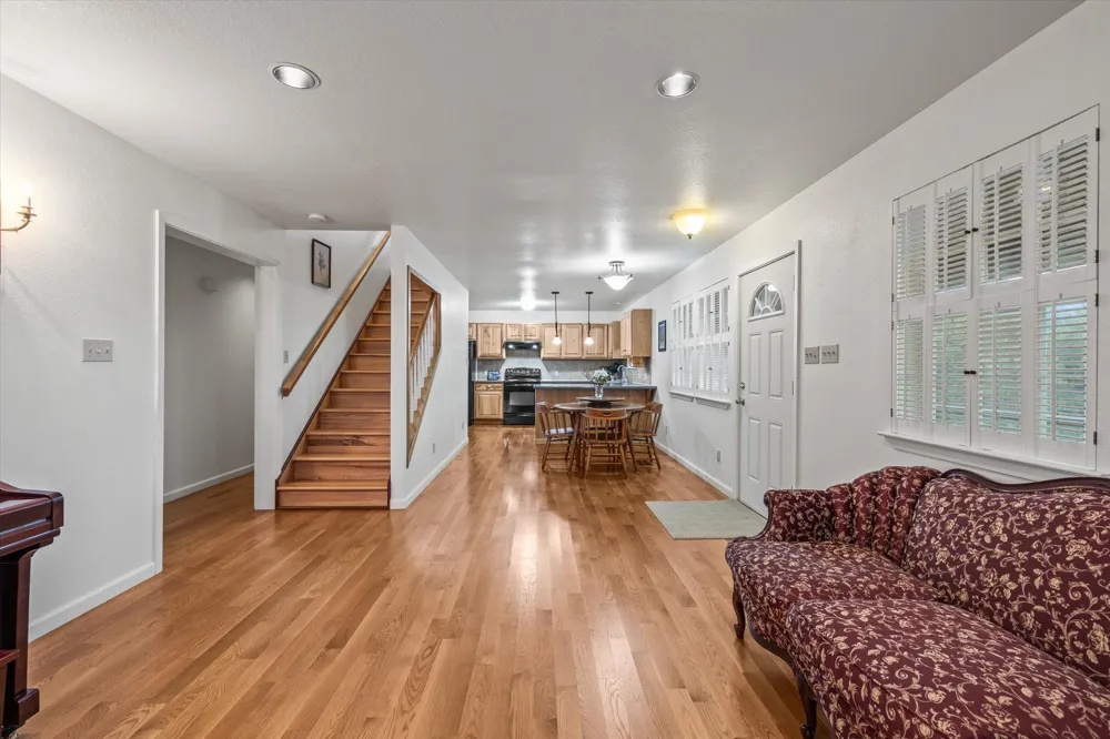 3204 Tabletop Mountain Drive Spicewood, TX 78669