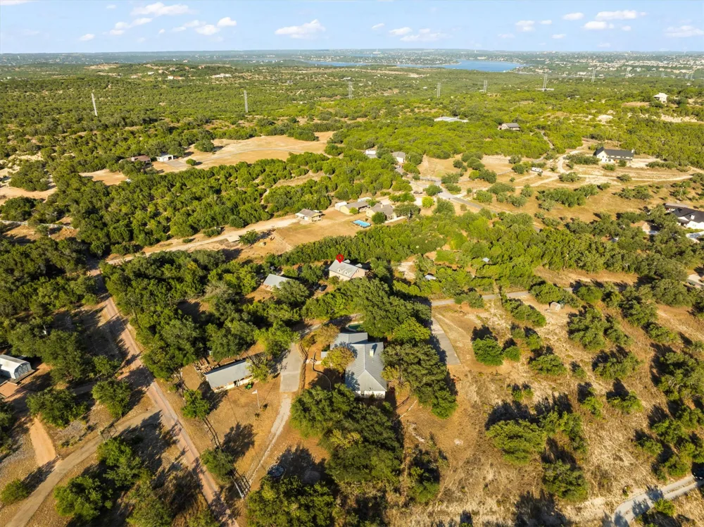 3204 Tabletop Mountain Drive Spicewood, TX 78669