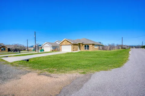 1516 Stonecrest Drive