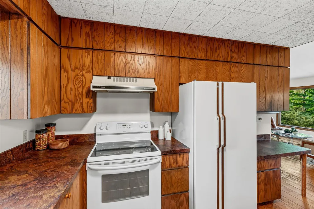 1200 Hallam Avenue Mahtomedi, MN 55115