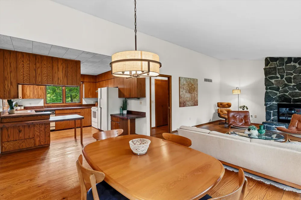 1200 Hallam Avenue Mahtomedi, MN 55115